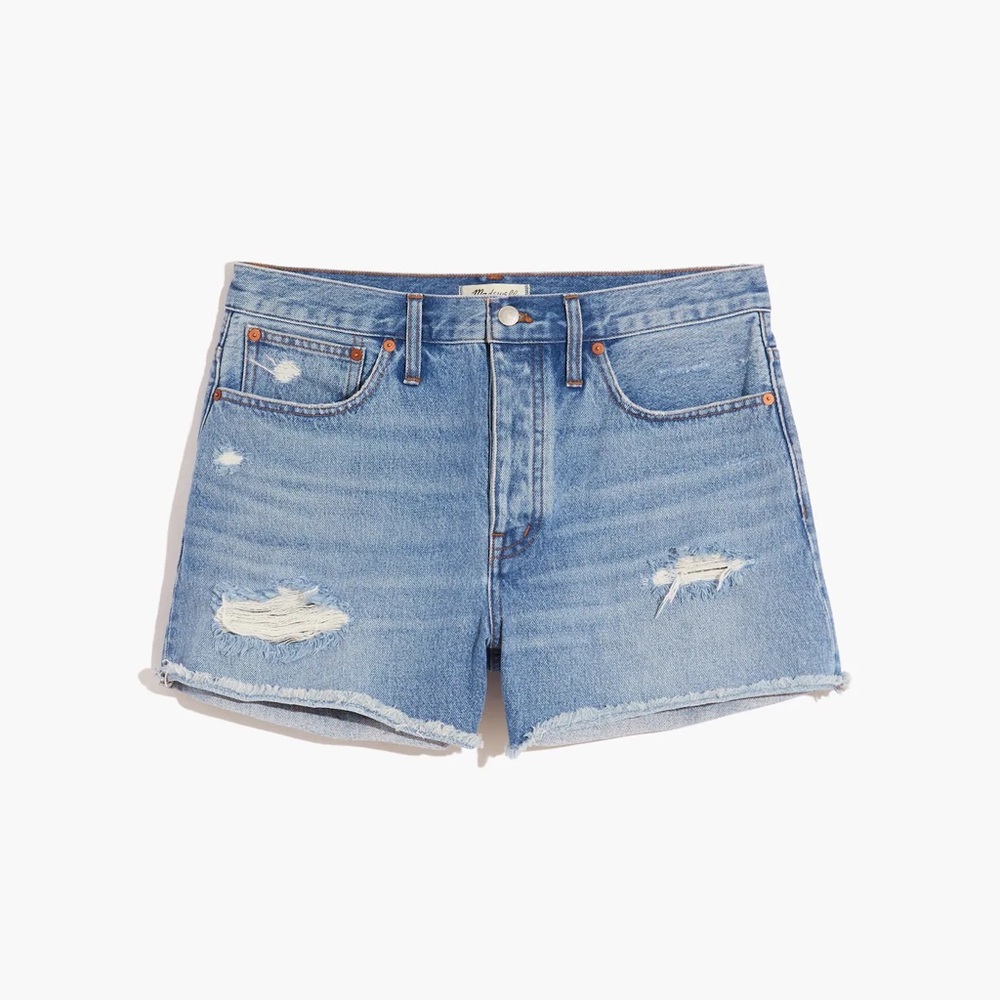 Madewell Curvy Relaxed Denim Shorts in Homecrest Wash, Distressed Edition - 31